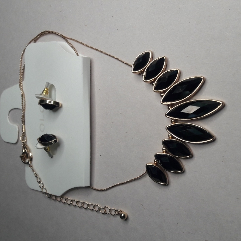 Women Neclace Earrings Set Black Gems